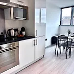 Modern 2-bed In Centre - Steps From Minster And Shambles 아파트 요크