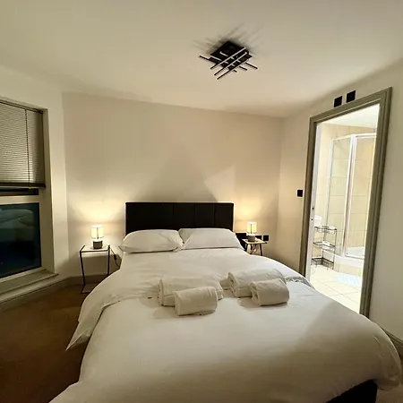 Modern 2-bed Flat In Centre - Steps From Minster And Shambles * York