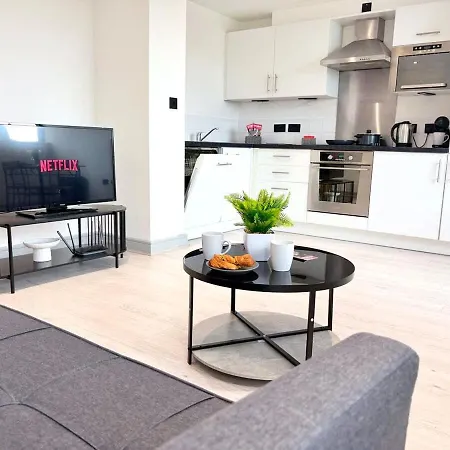 Modern 2-bed Flat In Centre - Steps From Minster And Shambles *